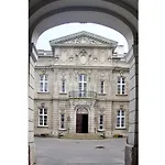 Kredytowa *