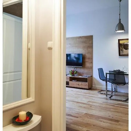 Kredytowa Διαμέρισμα *