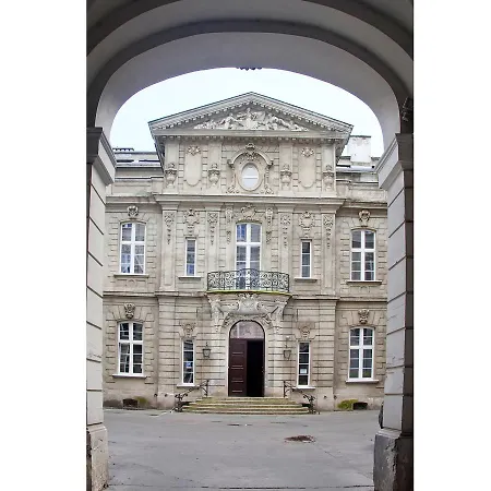 Kredytowa *